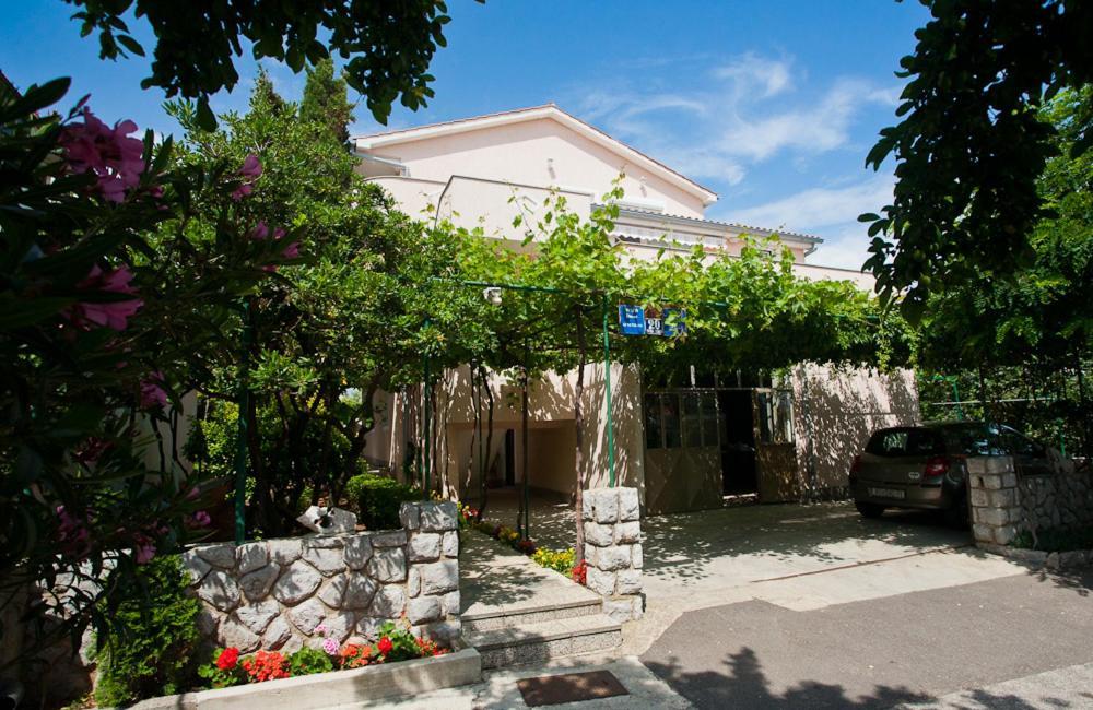 Apartments Kraljic Кърк Екстериор снимка